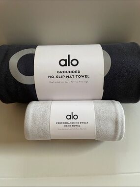 New ALO Yoga Black Mat Towel Set No Slip Grounded Duel Sided & Gray Hand Towel